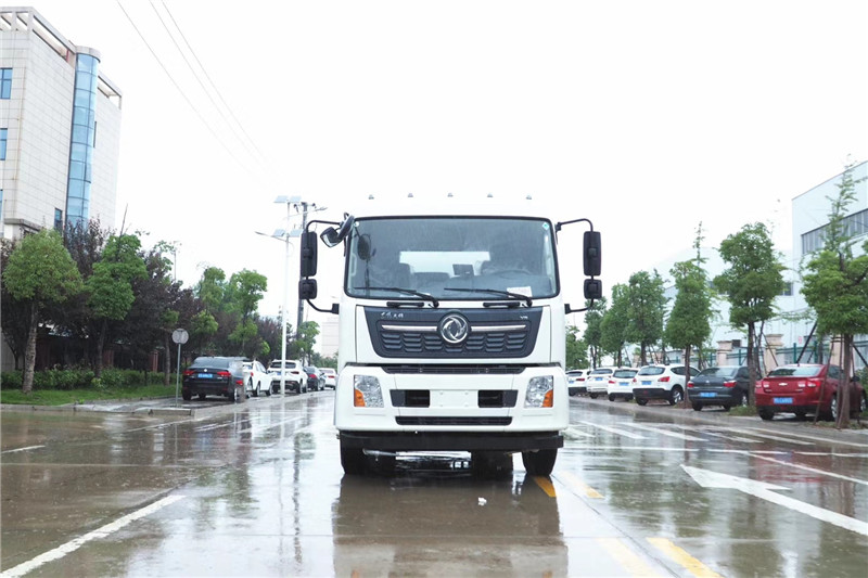 東風(fēng)天龍后八輪20噸噴霧車，國六綠化噴灑車