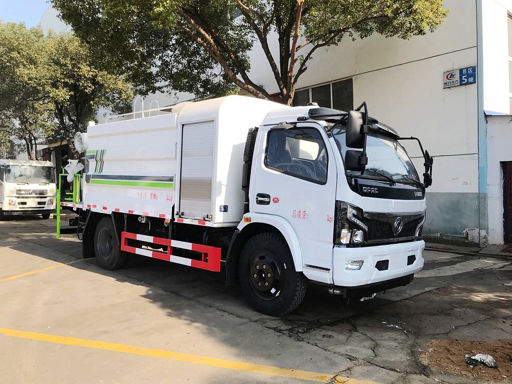 東風凱普特多功能霧炮車國六6.5立方/30-60米霧炮