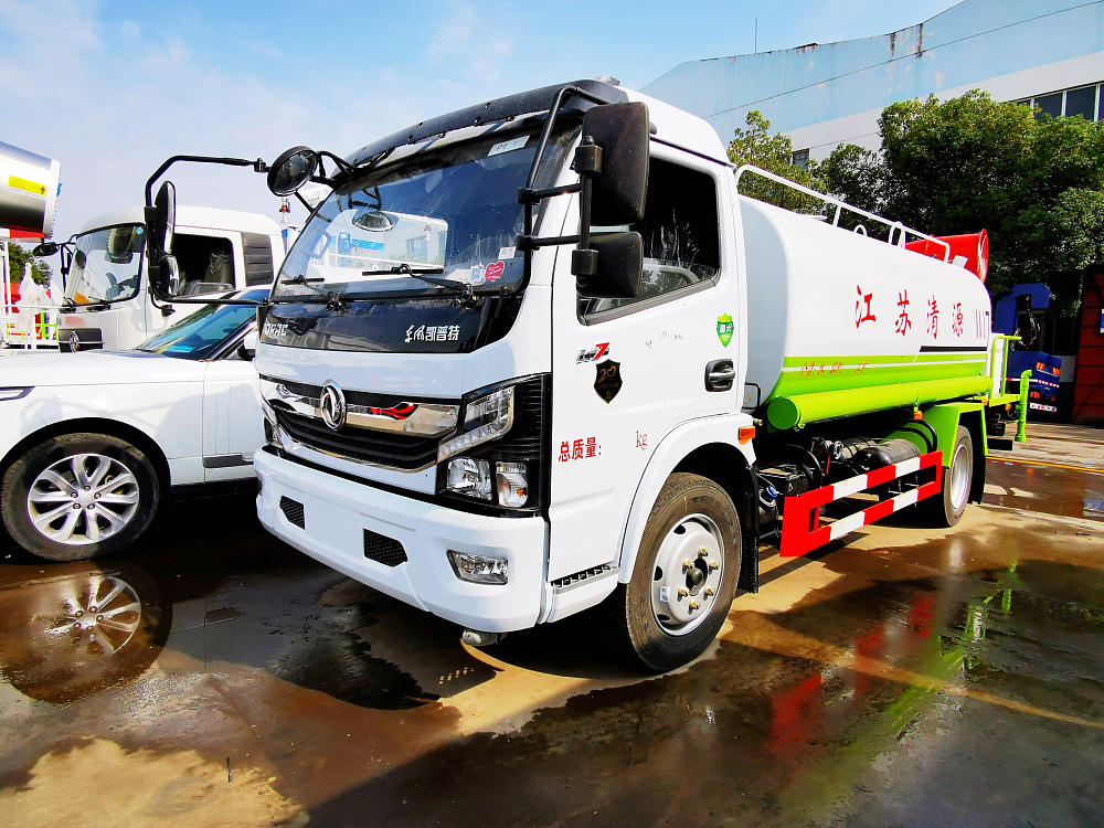 東風(fēng)大多利卡霧炮灑水車國(guó)六9立方/30-40米霧炮
