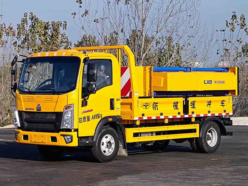 重汽藍(lán)牌100K-虹宇牌HYS5040TFZZ6型防撞緩沖車