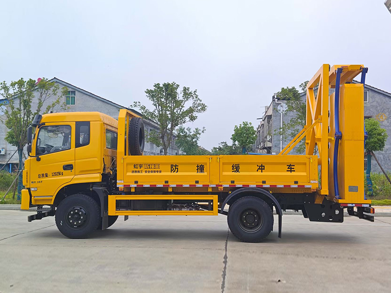 東風k6防撞緩沖車