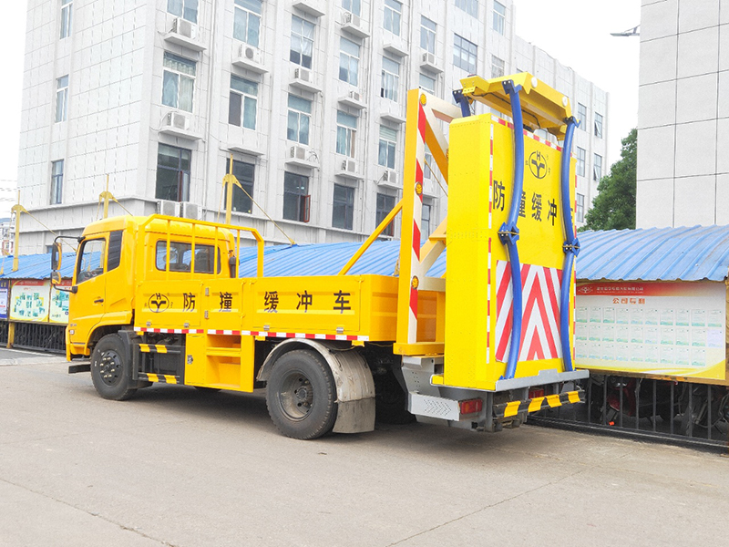 東風天錦100K防撞車