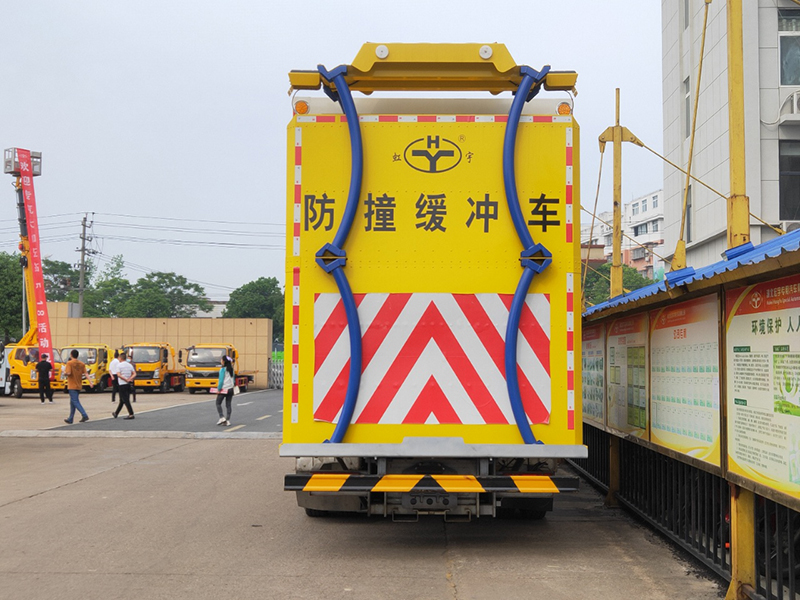 東風天錦100K防撞車